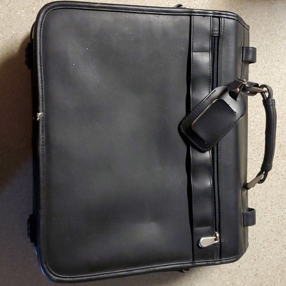 APC Black Leather Breifcase - Picture 2 of 4